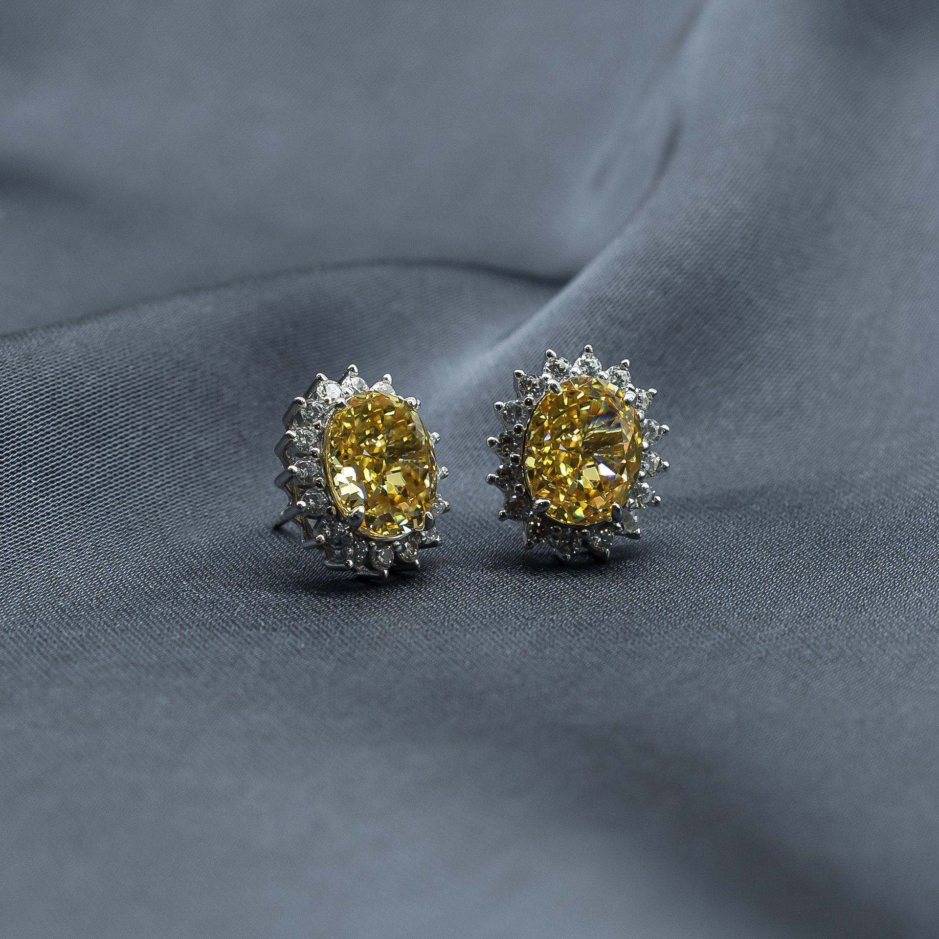 pendientes-de-plata-elie-ambar-verde-azul-amarillo-rosa-forma-ovalada-orejal-palteado-circonitas-fiestas-bodas-gioccosilver