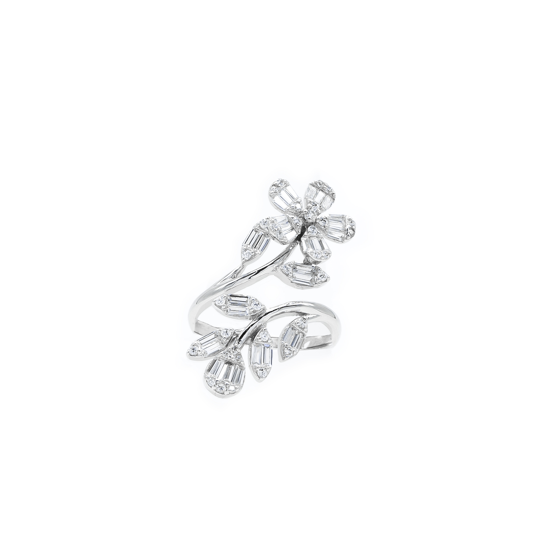 Flower-es-un-anillo-de-plata-de-ley-un-anillo-que-emula-unas-flores-el-brazo-en-forma-de-espiral-lo-hace-parecer-como-dos-anillos-dobles-muy-orginal