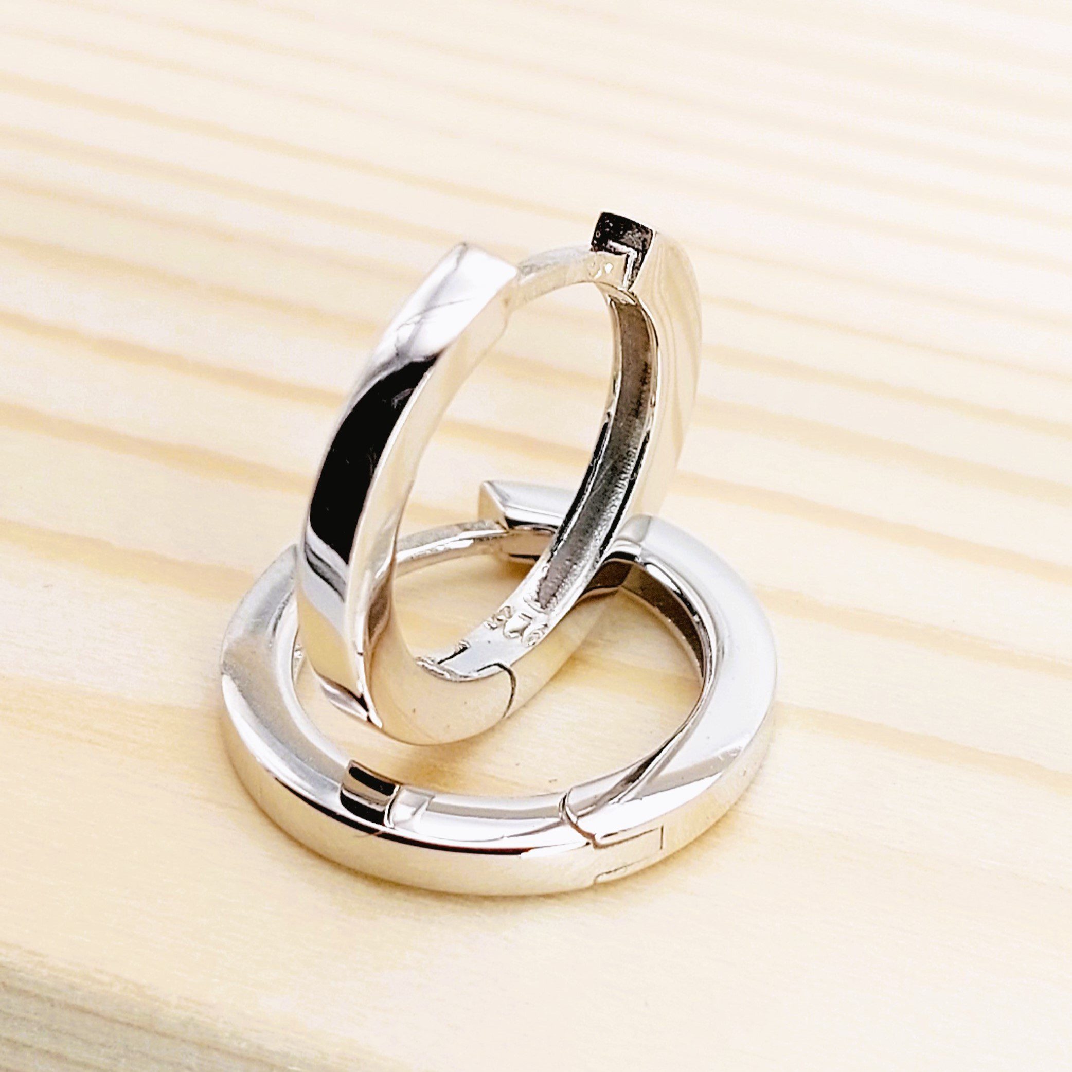 pendientes-de-plata-galena-19mm-rigidos-plateados-cualquier-ocasion-gioccosilver