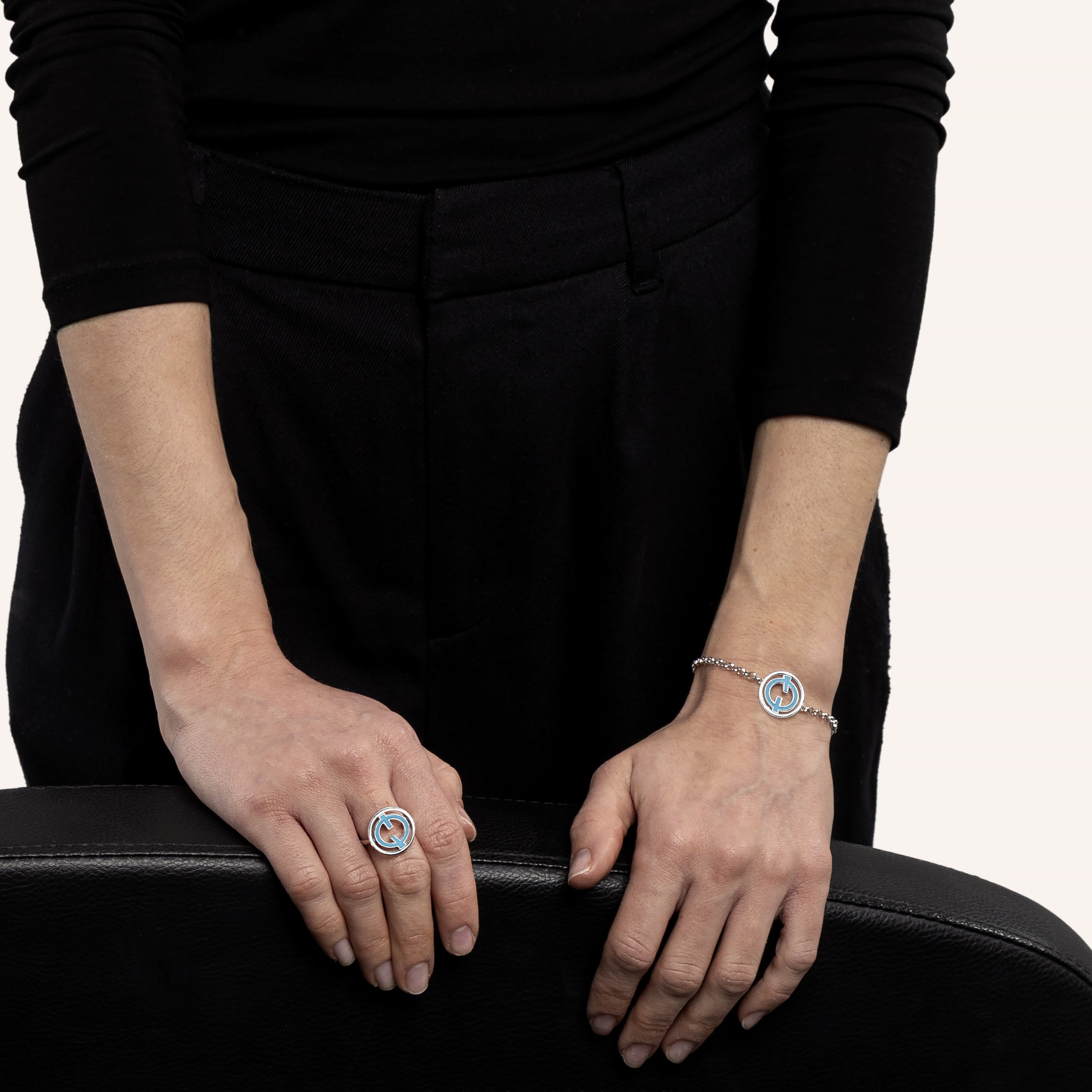 anillo-giocco-creta-plata-de-primera-ley-925-rodio-esmalte-turquesa-diametro-17-milimetros-exclusivo-diseño-original-grande-mediterraneo-gioccosilver