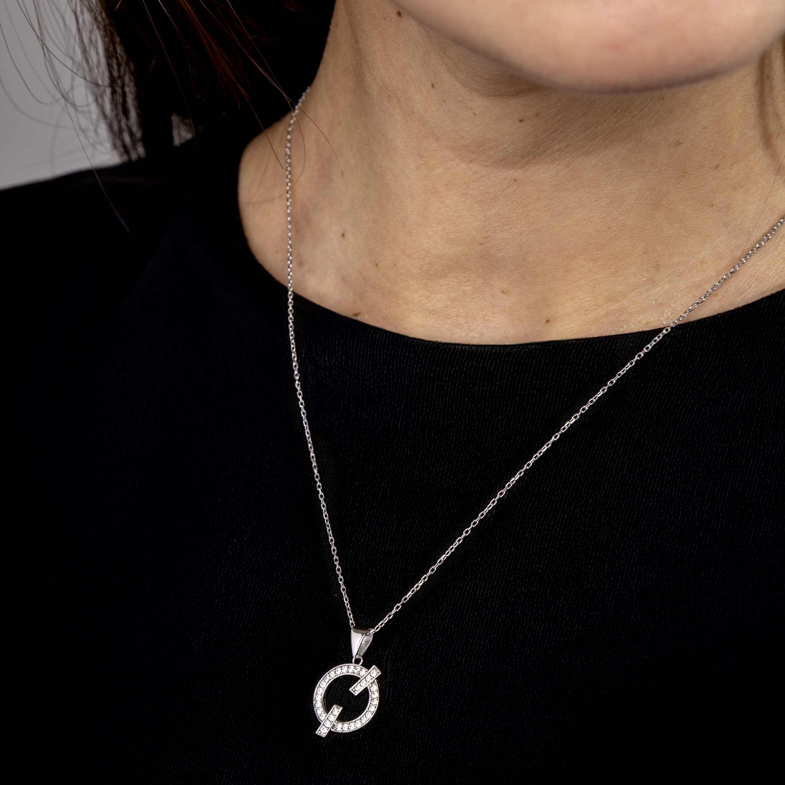 colgante-giocco crystal-plata-de-primera-ley-925-rodio-circonitas-exclusivo-diseño-original-elegante-diametro-14-milimetros-largo-cadena-de-42-a-45-centimetros-gioccosilver